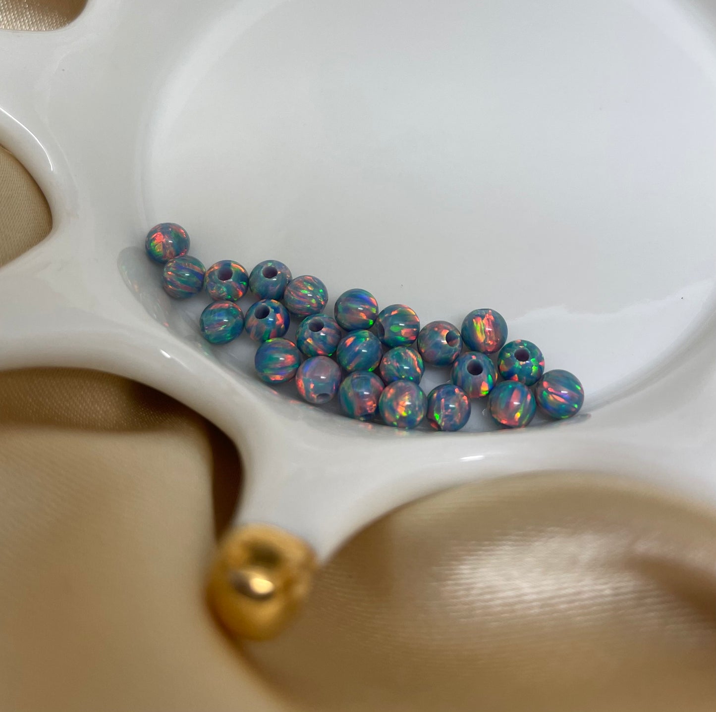 Opal Bar Necklace – Elegant Minimalist Design