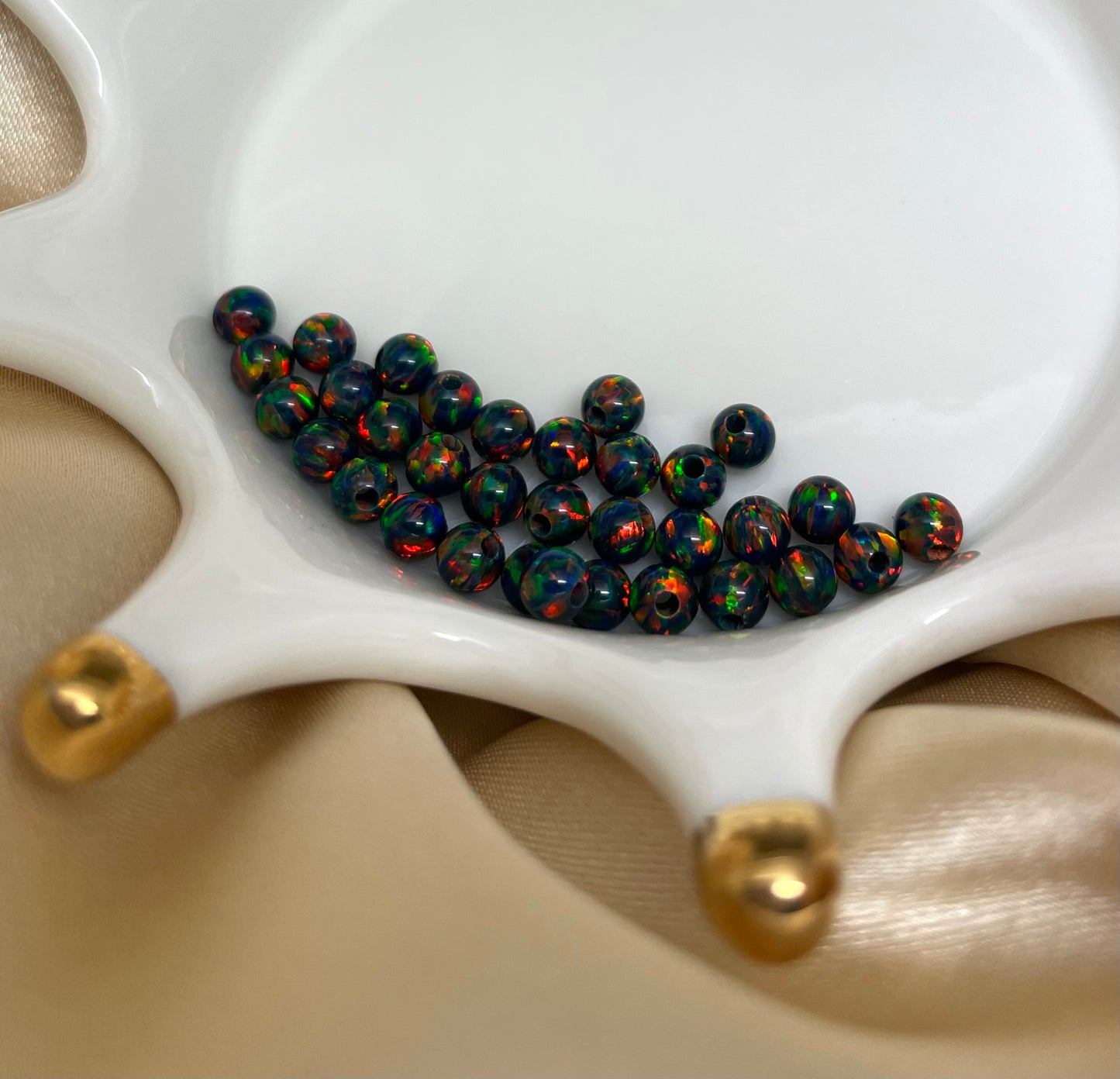 Opal Bar Necklace – Elegant Minimalist Design