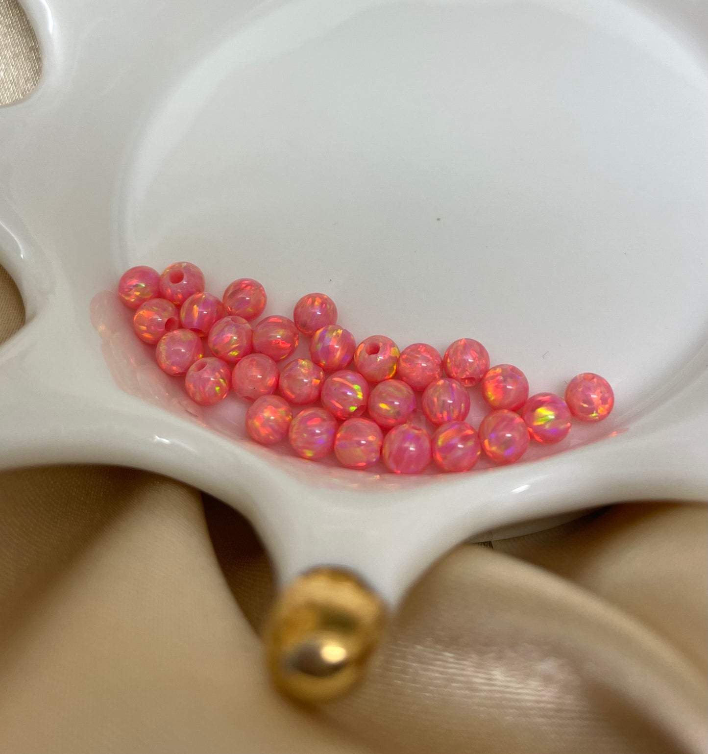 Opal Bar Necklace – Elegant Minimalist Design