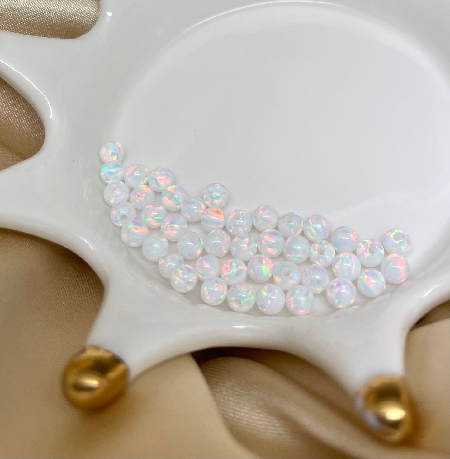 Opal Bar Necklace – Elegant Minimalist Design