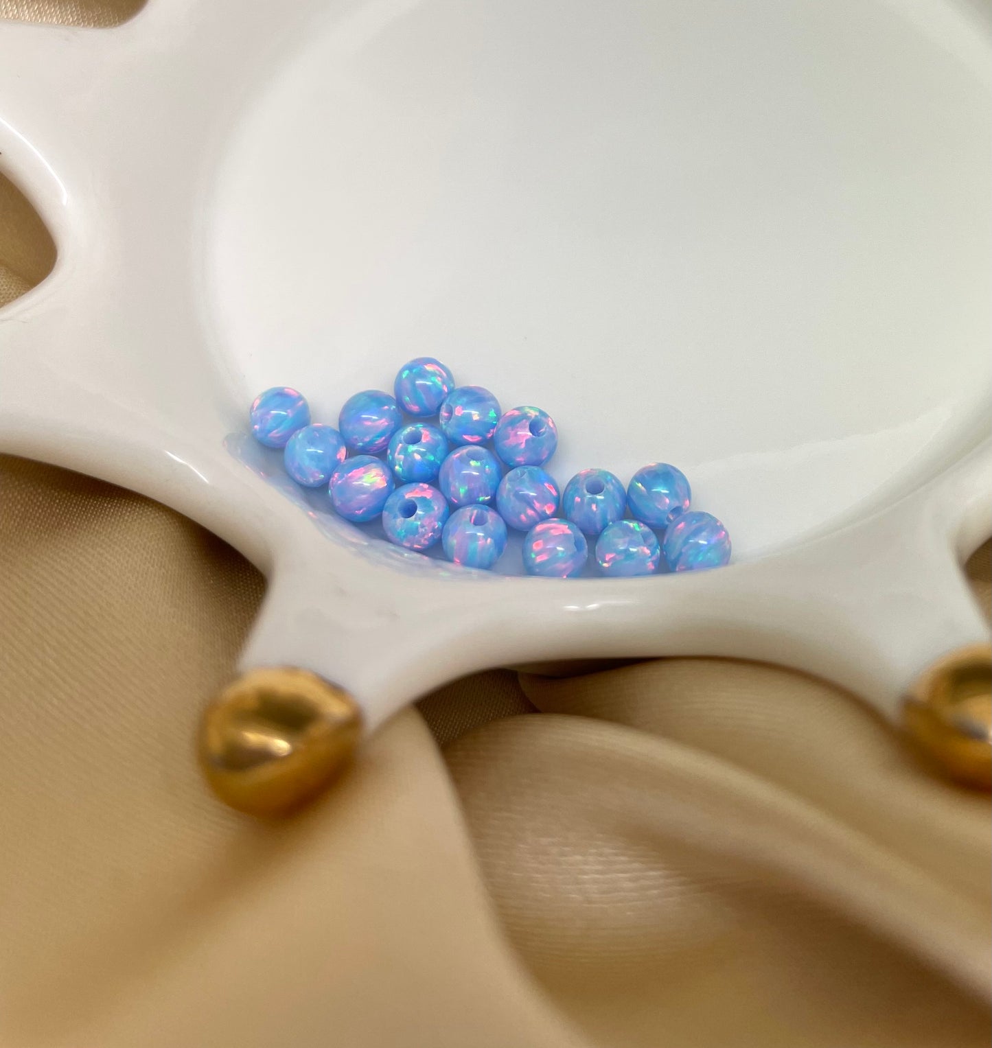 Opal Bar Necklace – Elegant Minimalist Design