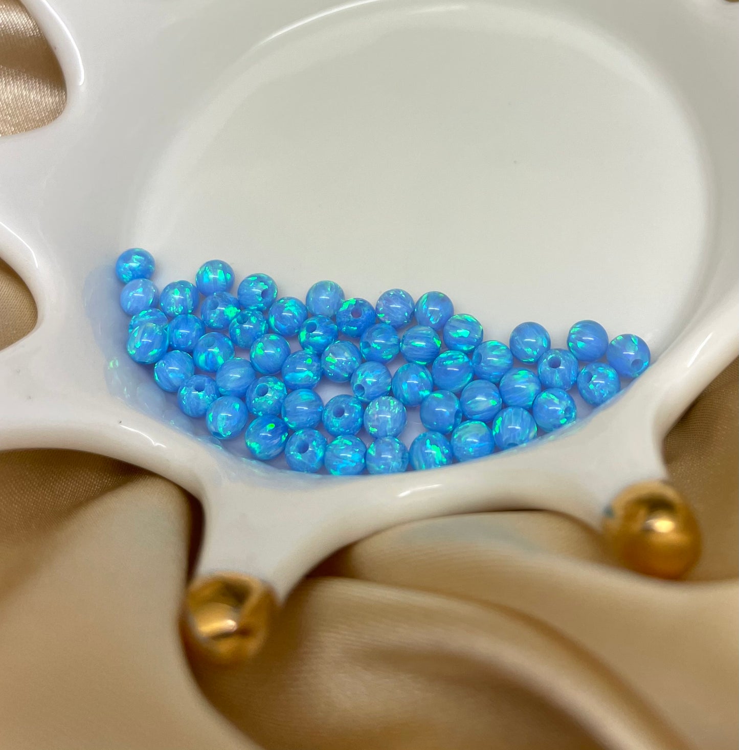 Opal Bar Necklace – Elegant Minimalist Design