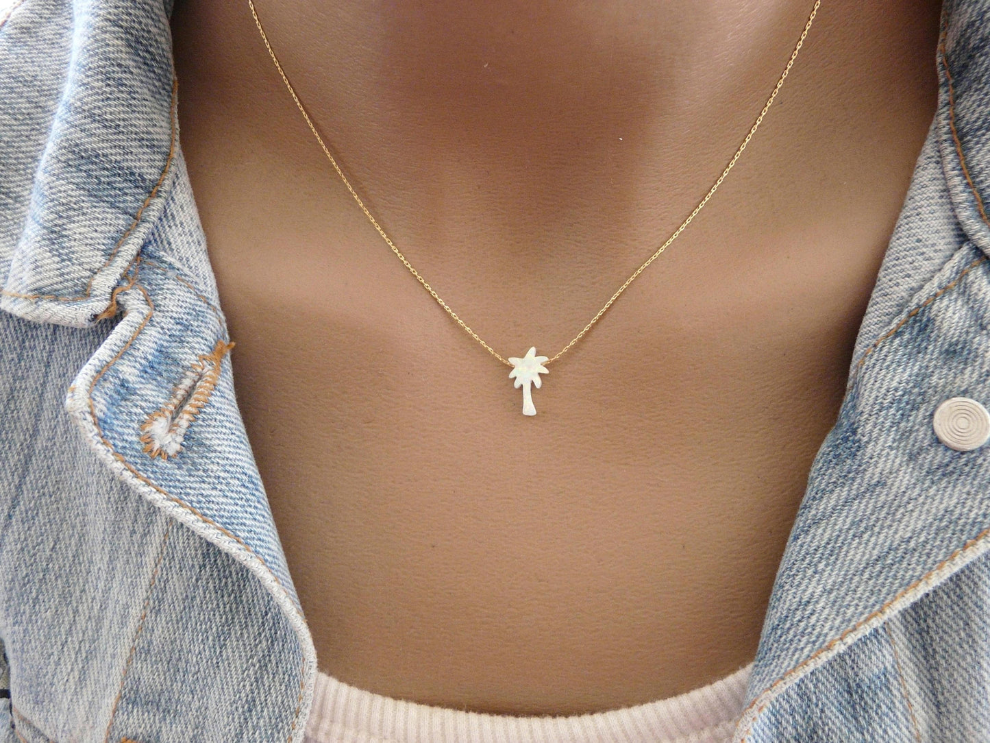 Palm Tree Necklace – Tropical Vibes