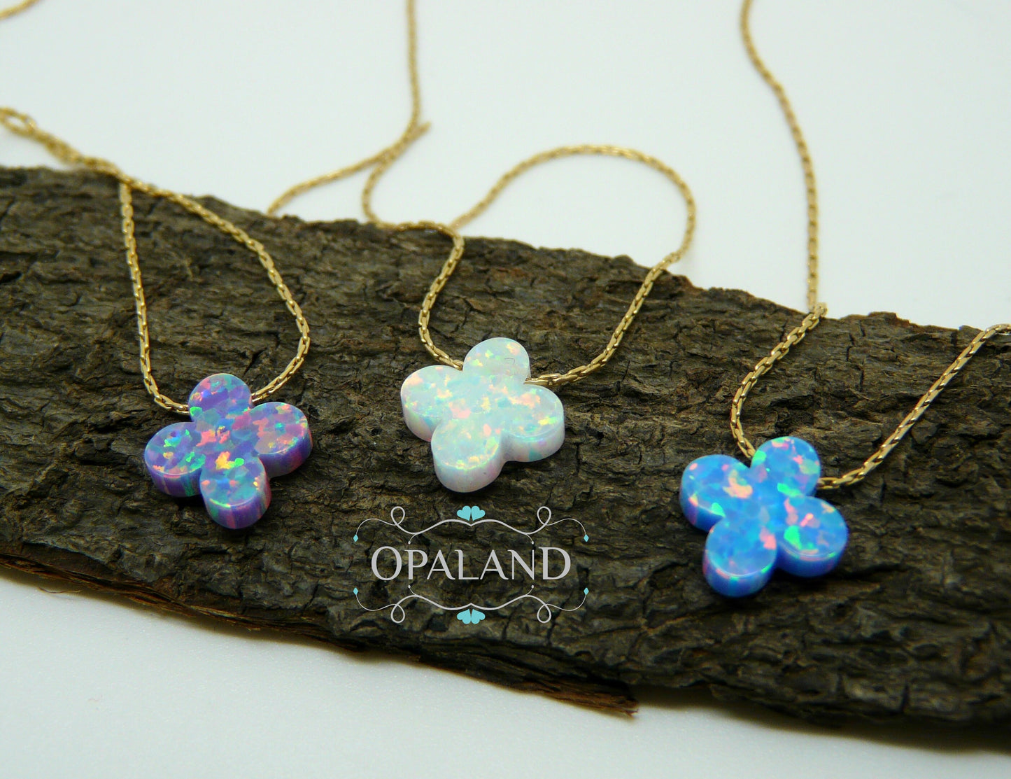 Opal Clover Necklace – A Lucky Charm