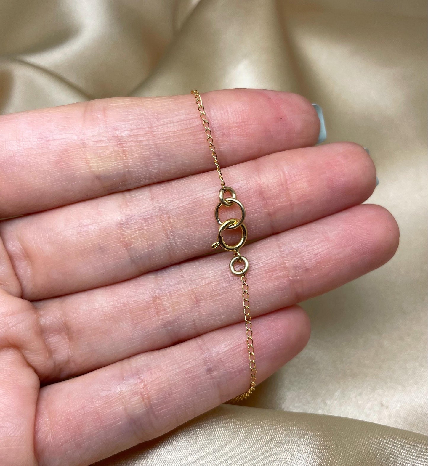 Hamsa necklace, Gold Hamsa jewelry, Dainty Hamsa necklace, Protective symbol jewelry, Hamsa hand necklace, Good luck charm