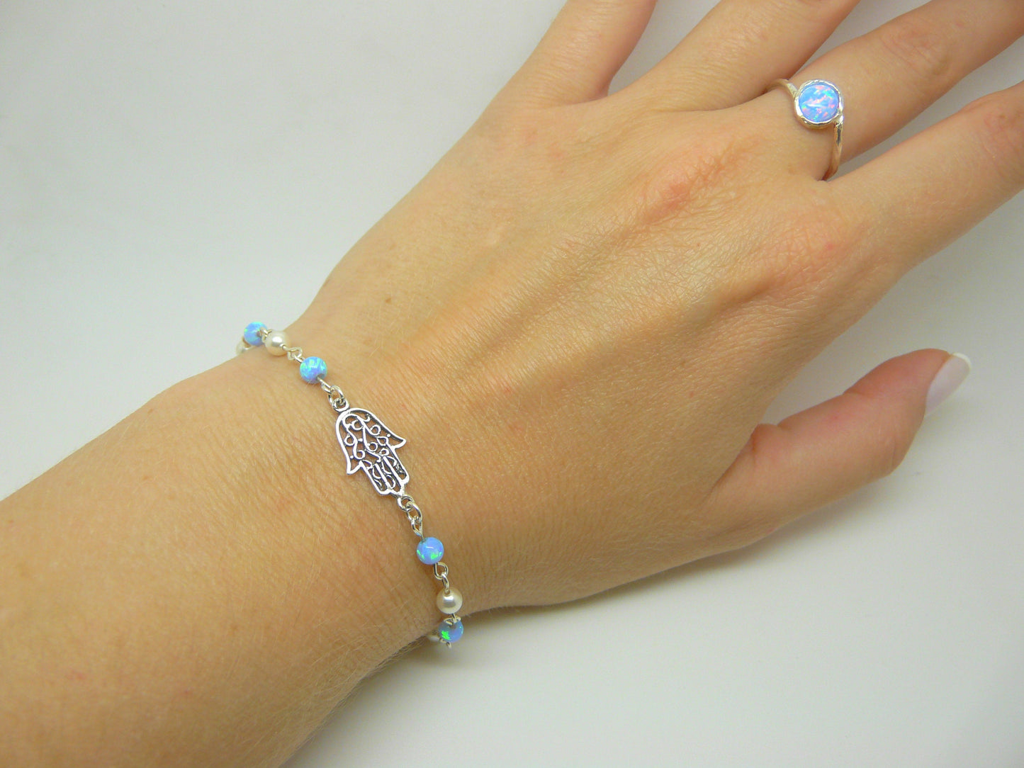 Women's Hollow Hamsa Beaded bracelet