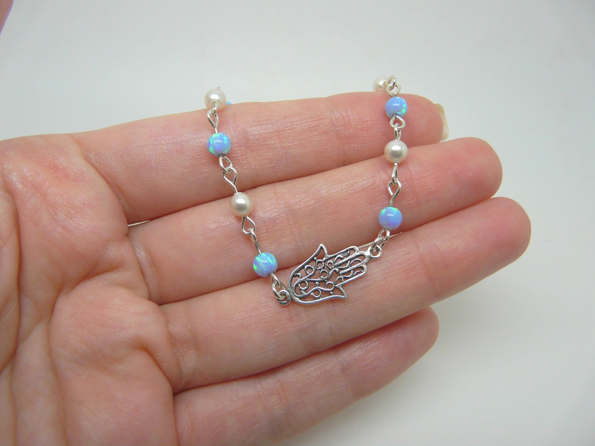 Women's Hollow Hamsa Beaded bracelet