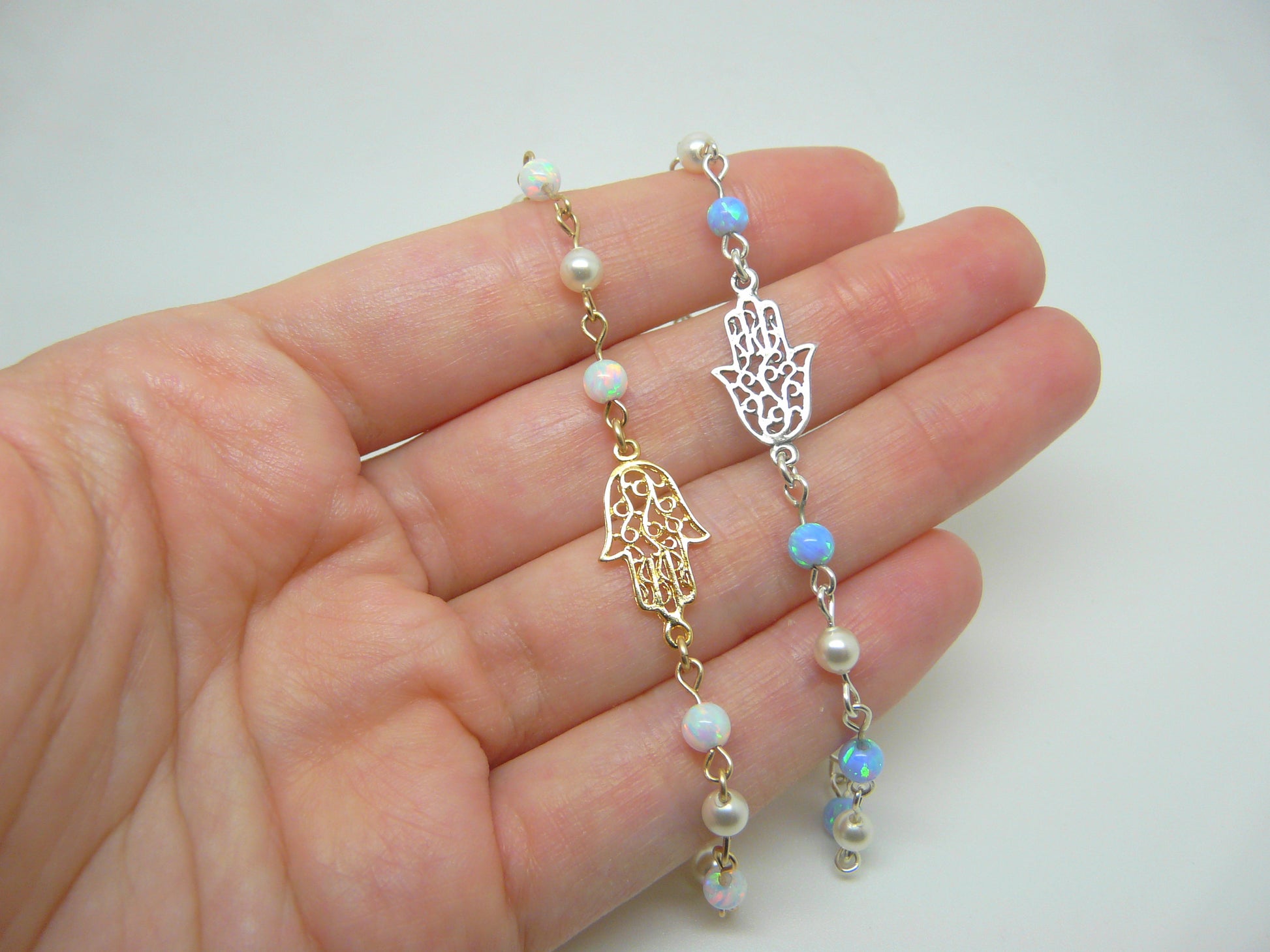 Women's Hollow Hamsa Beaded bracelet