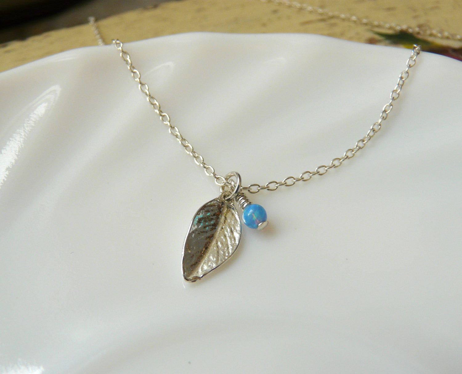 Sterling silver leaf Opal necklace - OpaLandJewelry