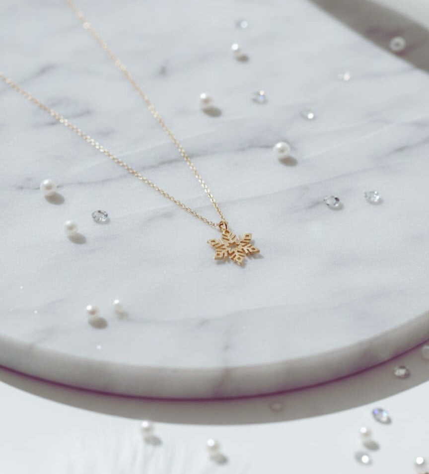Minimalist Snowflake Necklace