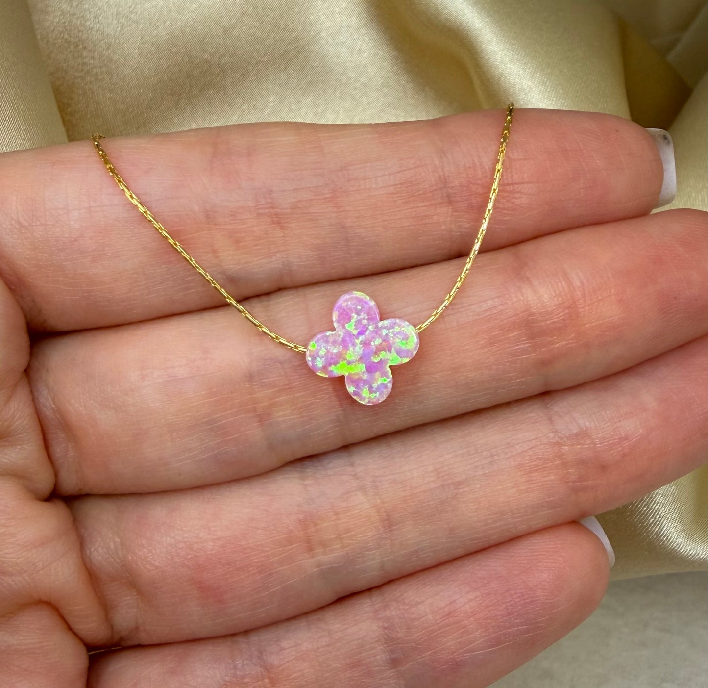 Opal Clover Necklace – Lucky Charm