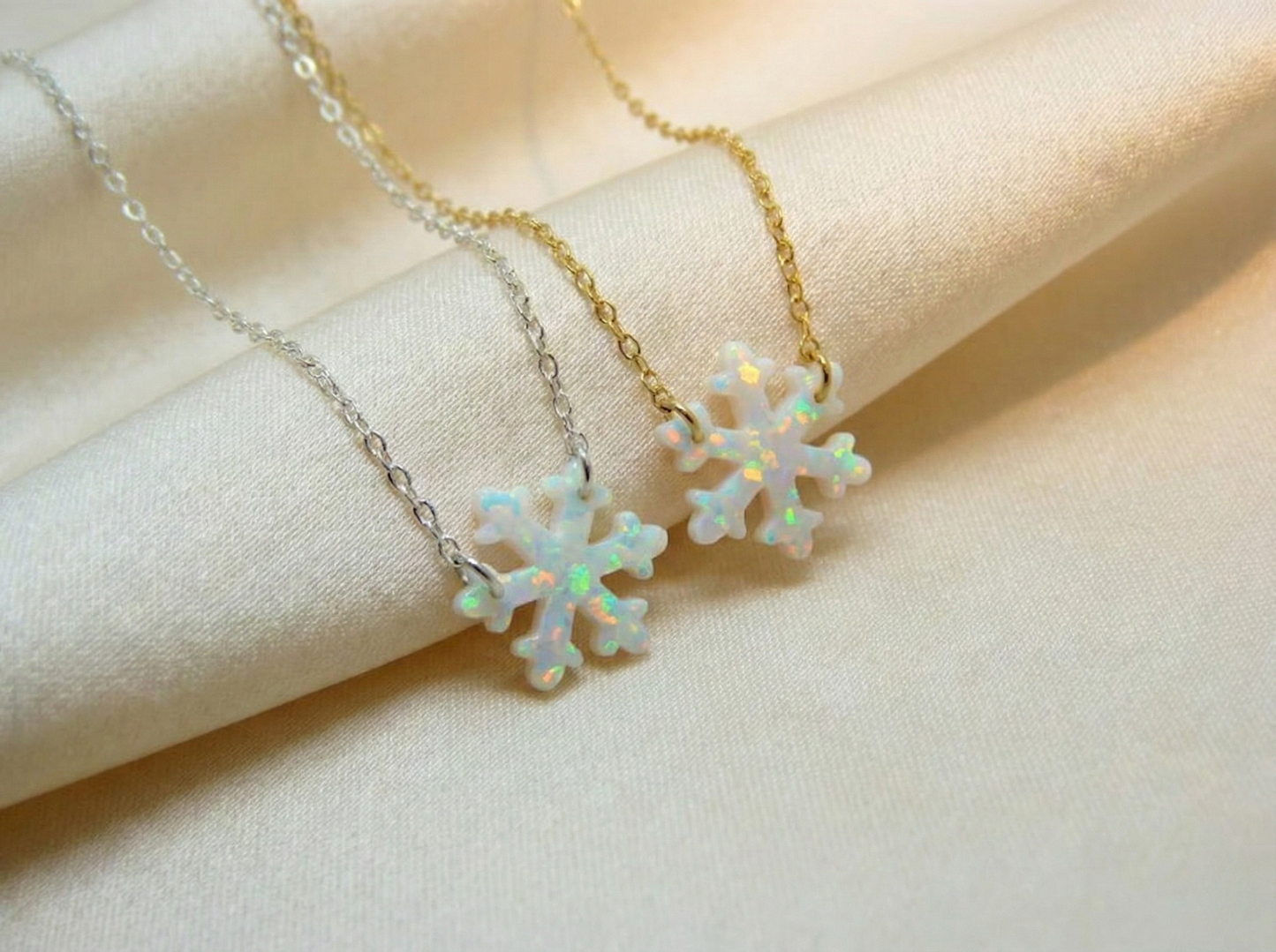 Snowflake Necklace – Winter Wonderland Charm