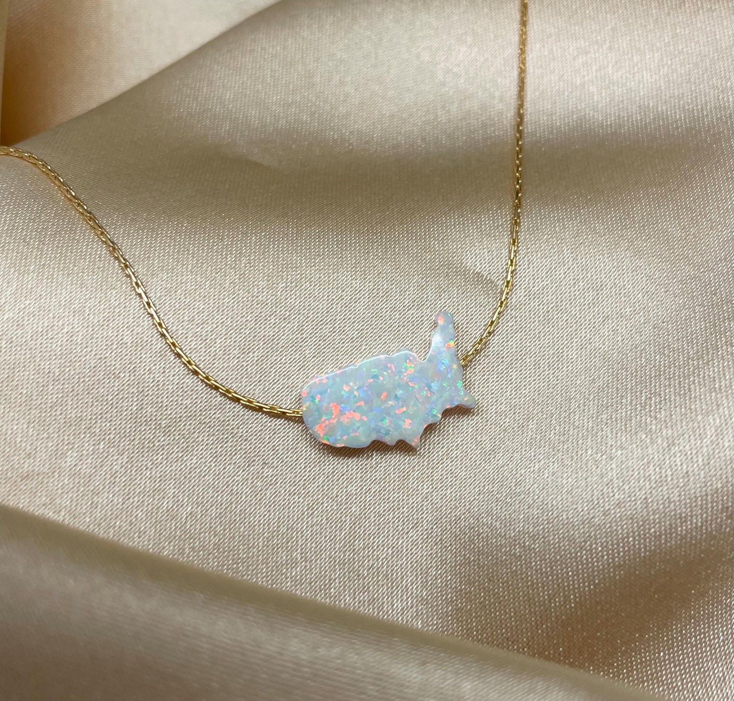 USA Map Opal Necklace, Unique American Jewelry, Patriotic Jewelry, American map, Elegant USA pendant, July 4th jewelry, Unique USA necklace