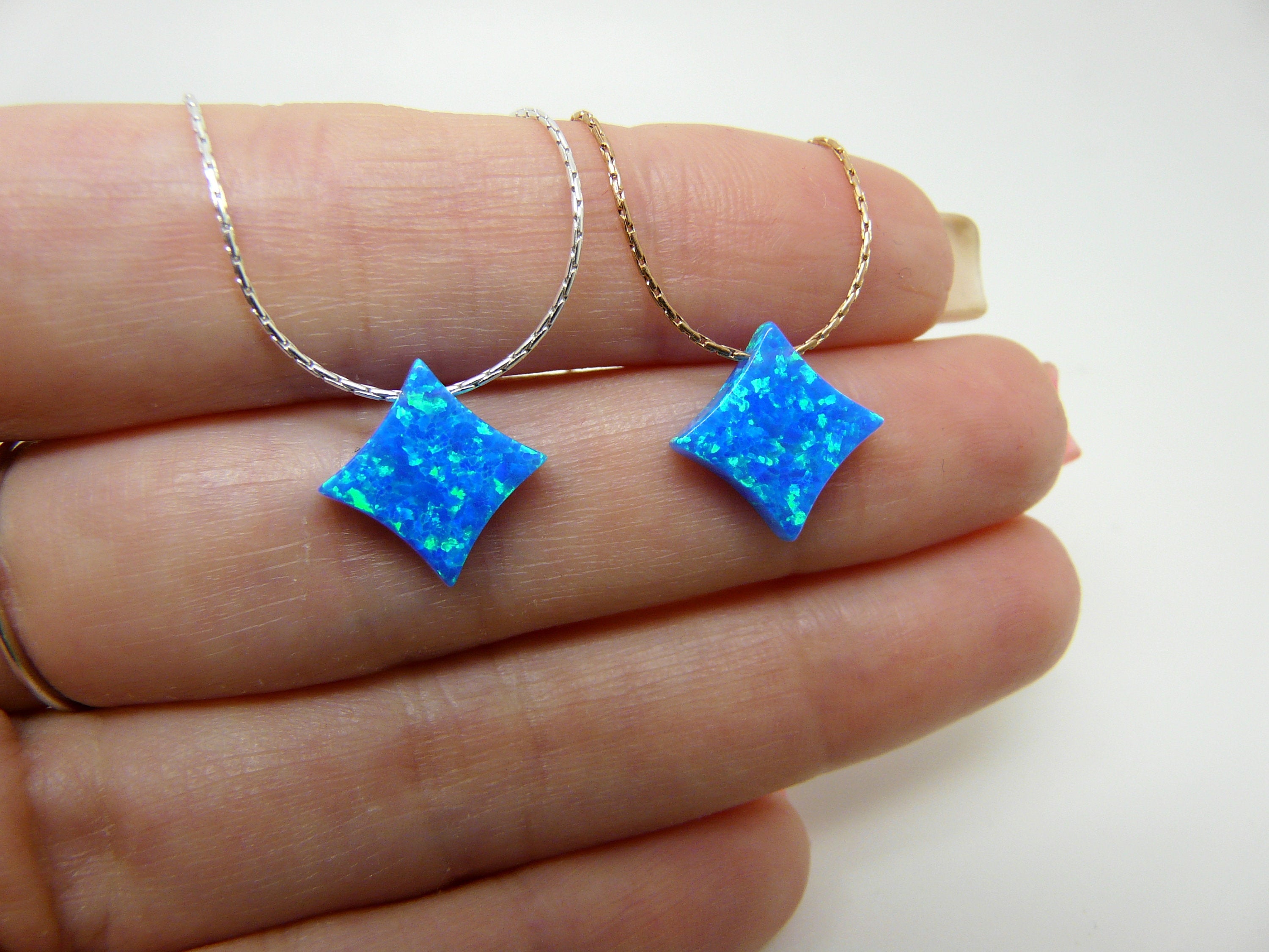 Four point star necklace