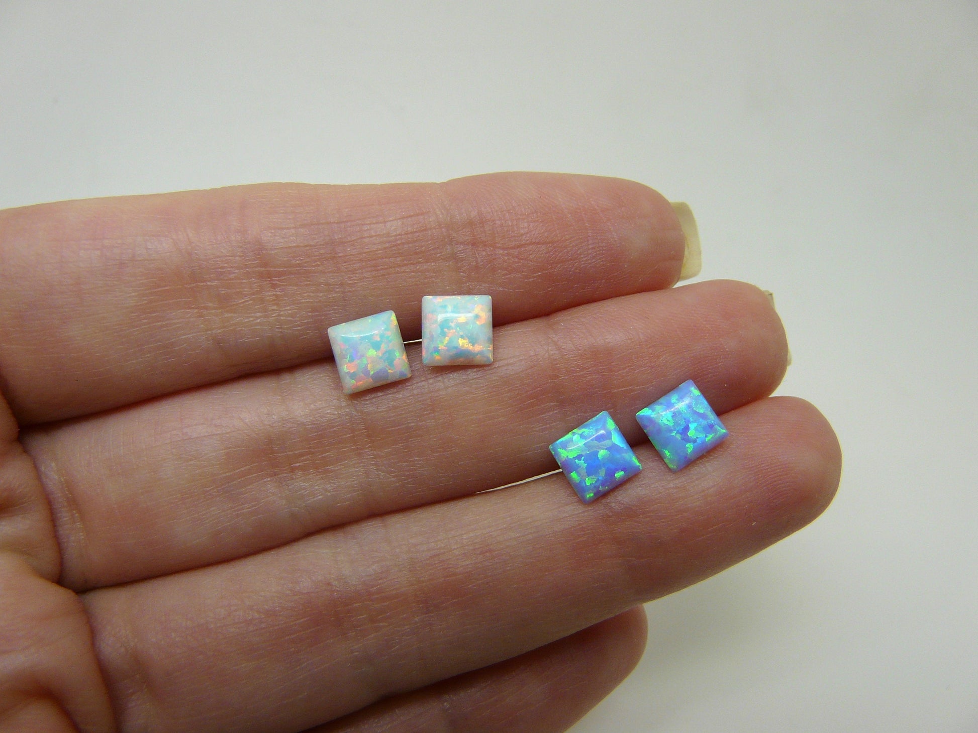 Square stud earrings