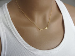 Tiny arrow necklace - OpaLandJewelry