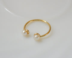 Pearl knuckle ring - OpaLandJewelry