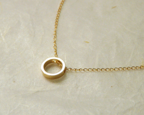 Delicate circle necklace - OpaLandJewelry