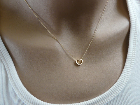 Dainty Heart necklace - OpaLandJewelry